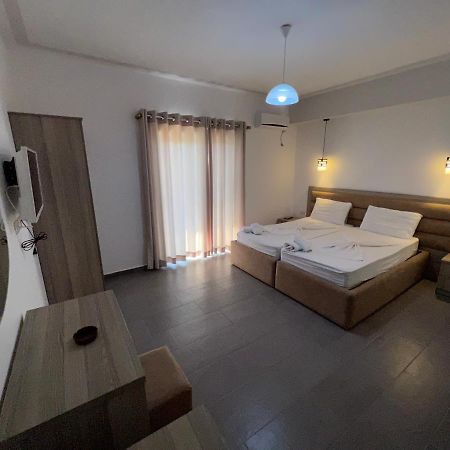 Hotel Irini Saranda Kültér fotó