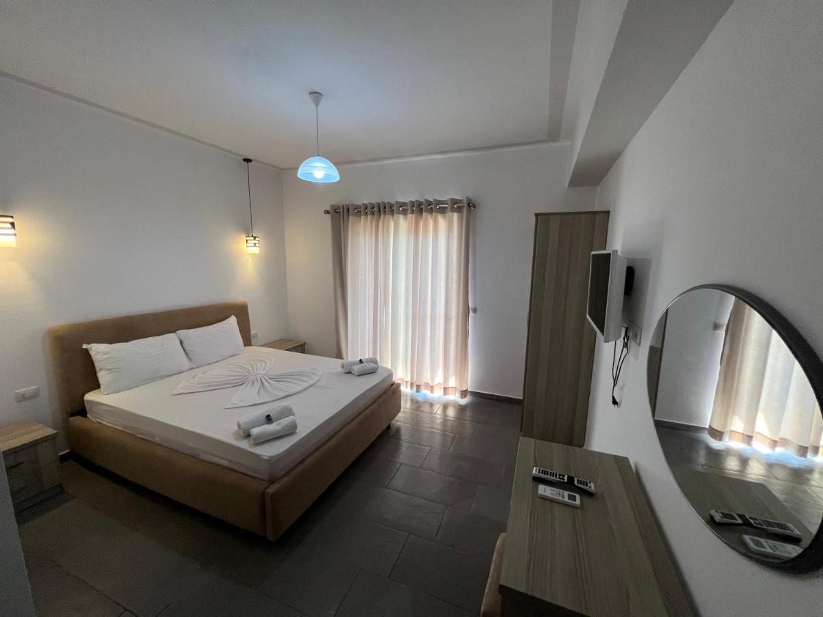 Hotel Irini Saranda Kültér fotó