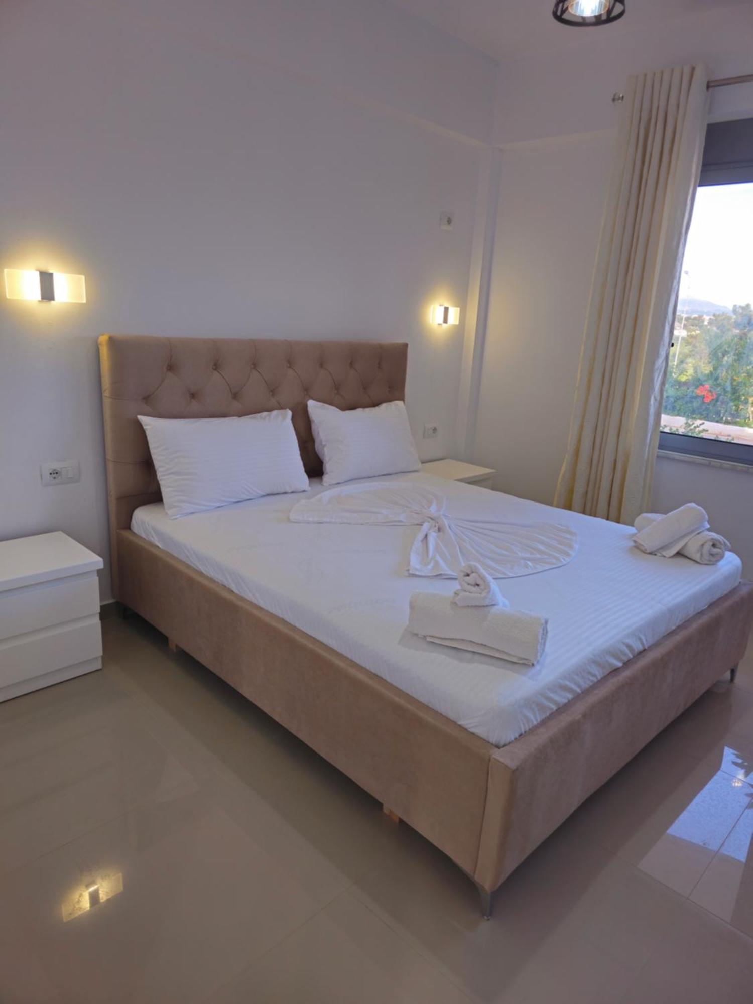 Hotel Irini Saranda Kültér fotó