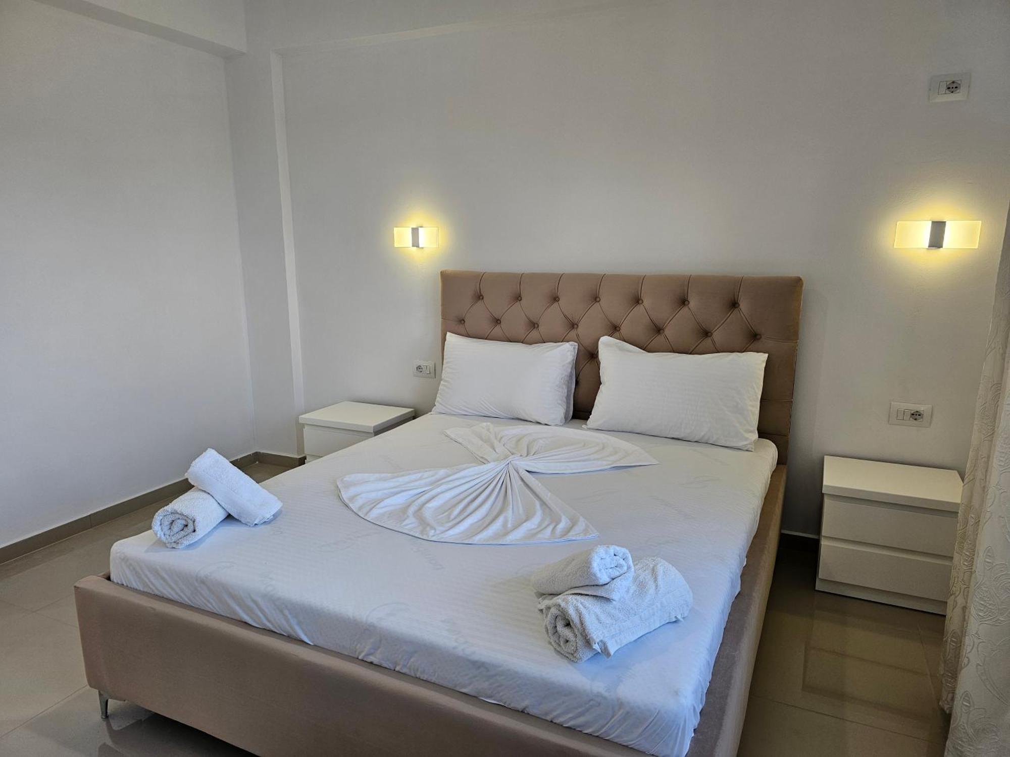 Hotel Irini Saranda Kültér fotó
