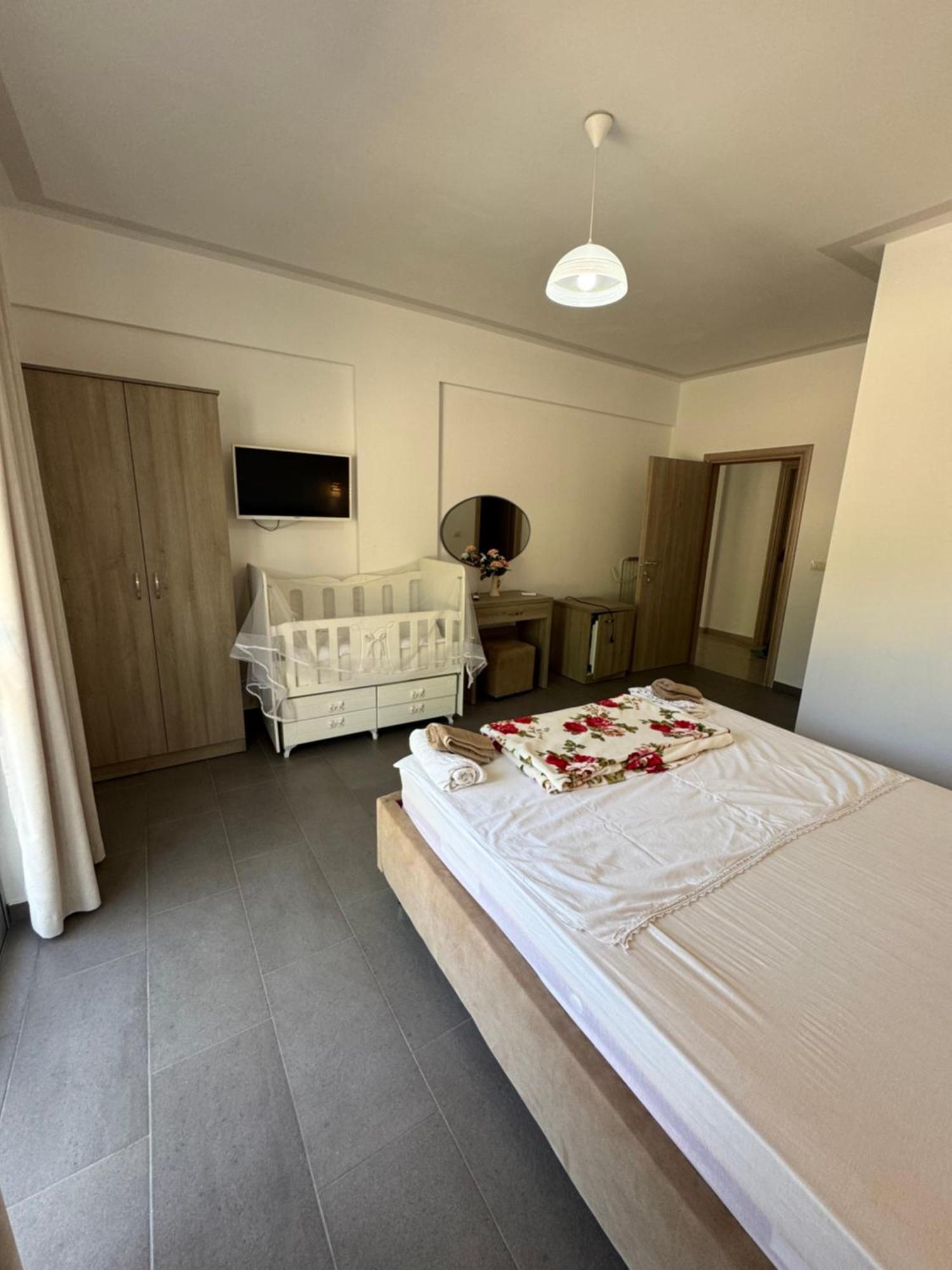 Hotel Irini Saranda Kültér fotó
