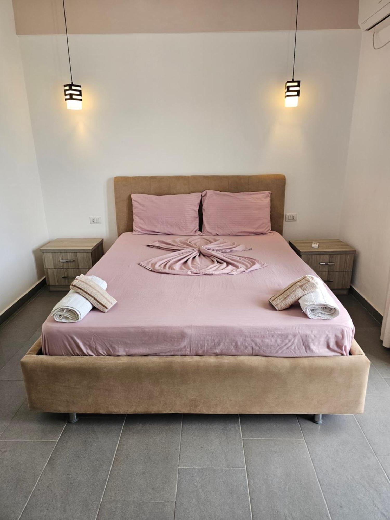 Hotel Irini Saranda Kültér fotó