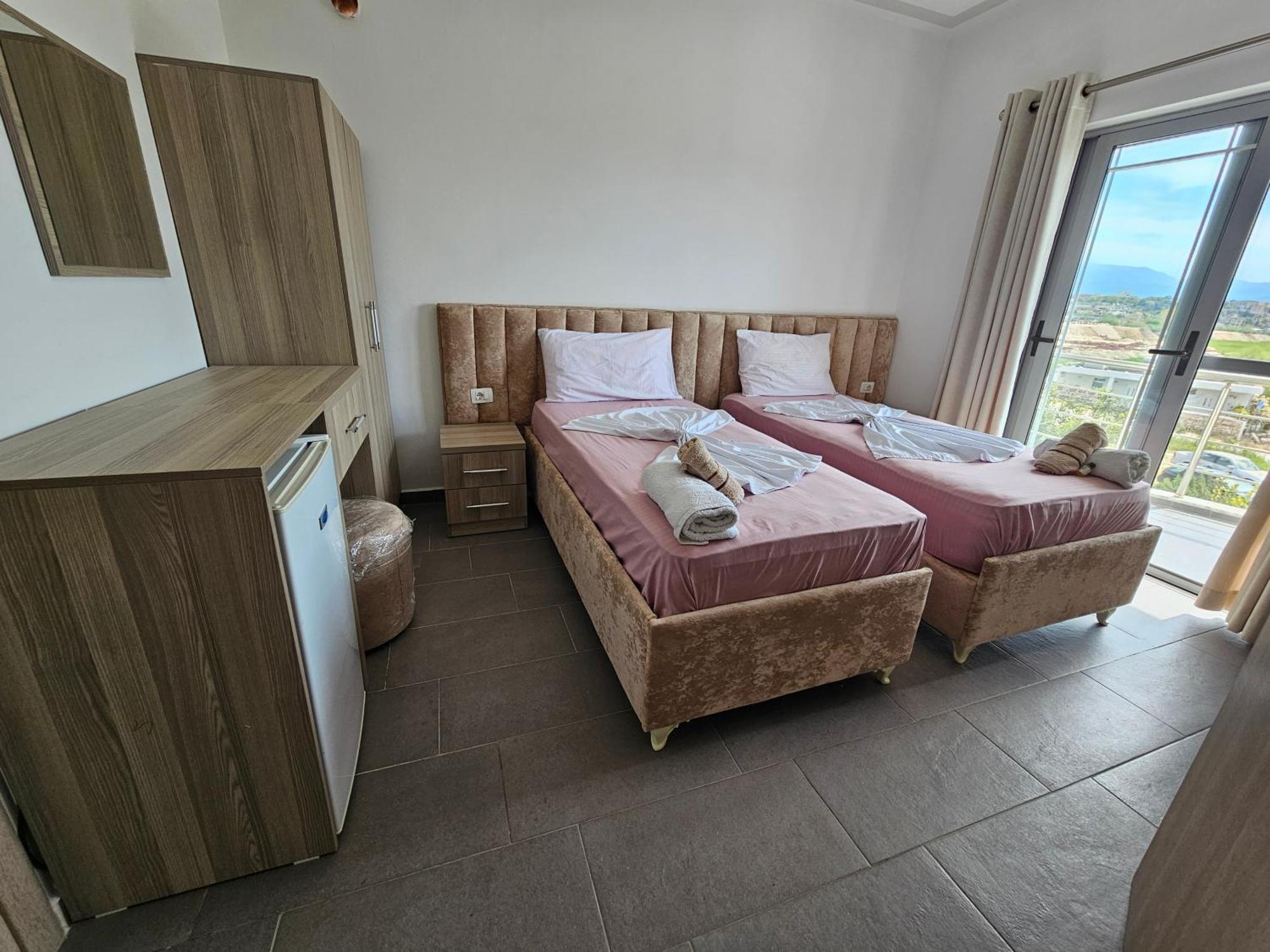 Hotel Irini Saranda Kültér fotó