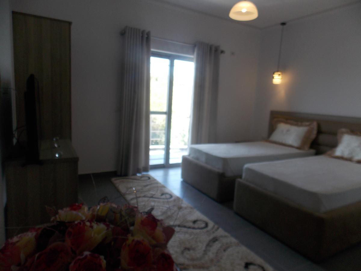 Hotel Irini Saranda Kültér fotó